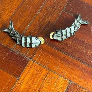 Vintage DKNY metal fish with flexible tail Clip-on Earrings from the 90’s